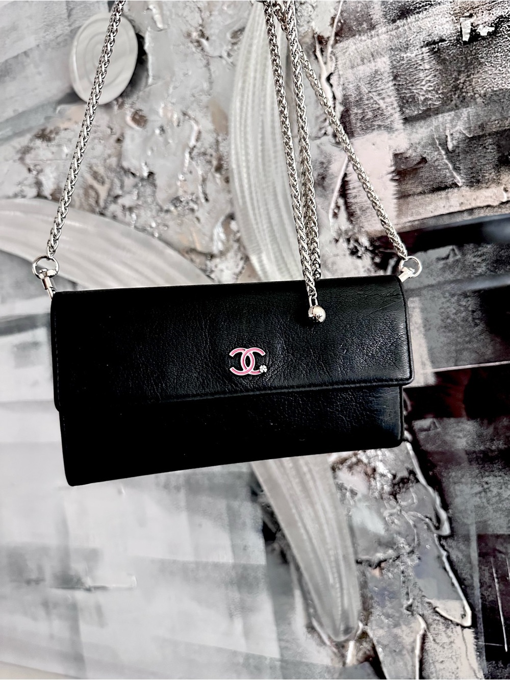 Chanel Lucky Clover Motif Wallet - Picture 4 of 16